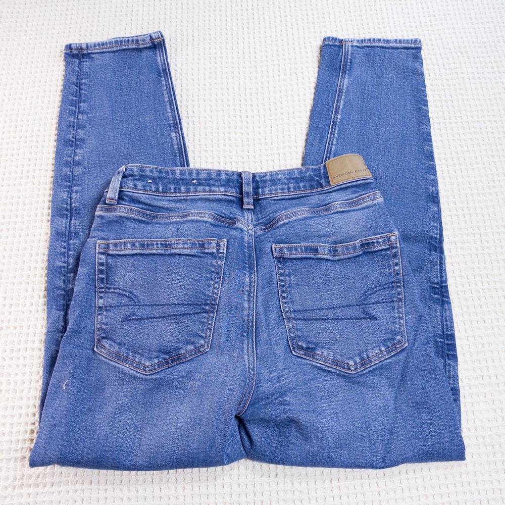American Eagle High Waisted Skinny Jeans Medium Wash Stretch Denim Size 2